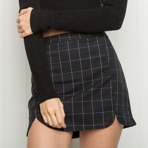 💔✖️SOLD✖️💔 Brandy Melville grid Raquel skirt